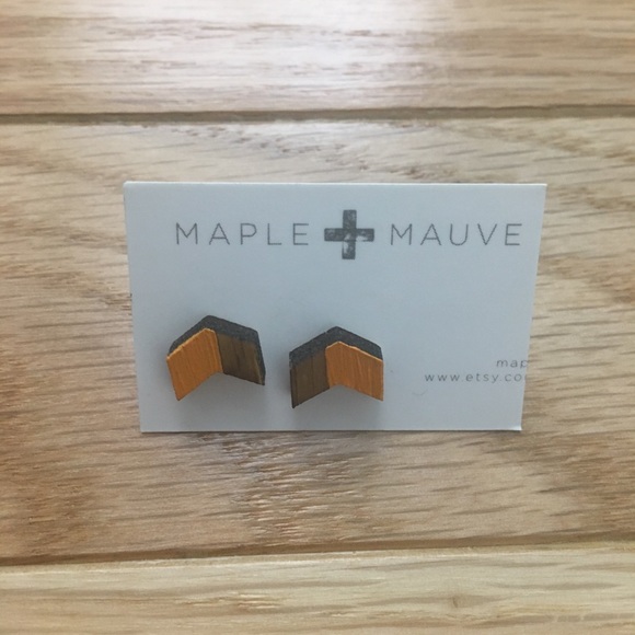 NWT Maple and Mauve Chevron Earrings - Picture 1 of 2